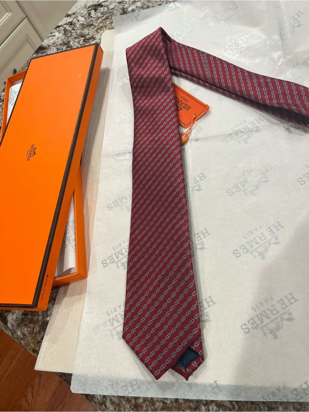 Men's Burgundy Silk Patterned Tie